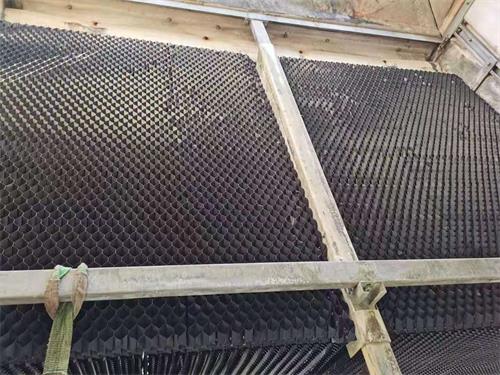 深圳招商银行研发中心冷却塔填料更换、底盘漏水补漏